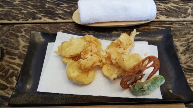 百合根と甘エビのかき揚げとれんこんとししとうの天ぷら