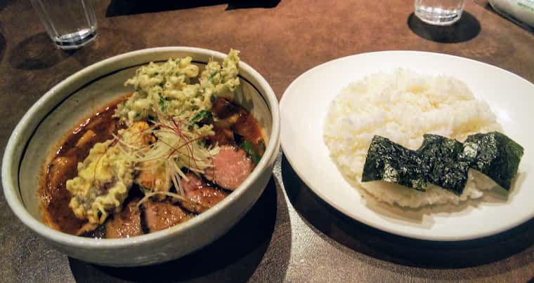 鴨肉と天ぷらのスープカレー
